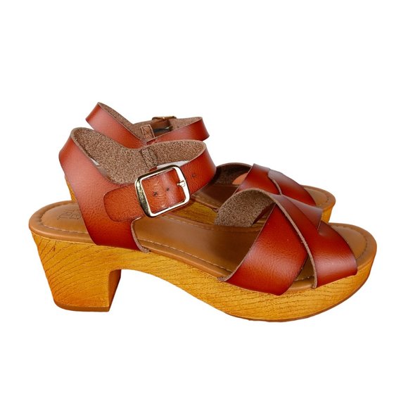 Time and Tru Shoes - Time and Tru Women’s Cognac Block Heel Sandals Size 8